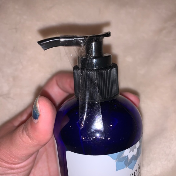 CUCCIO SOMATOLOGY HAND & BODY WASH - Picture 2 of 2